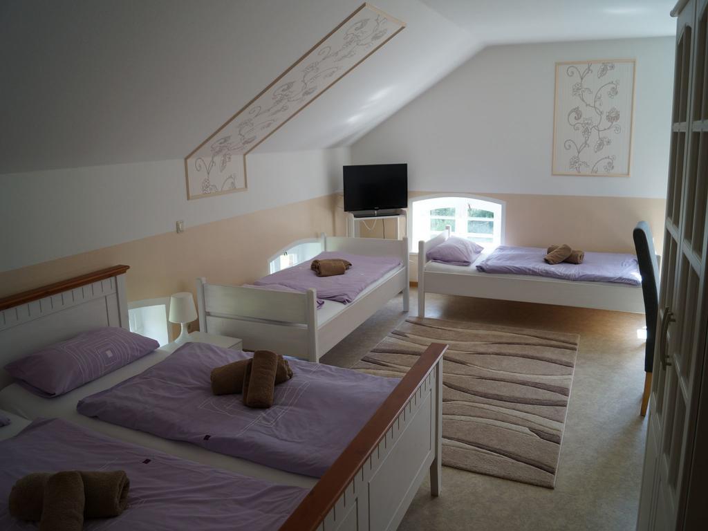 Gasthuus Ulenhoff Hotel Westoverledingen Bilik gambar