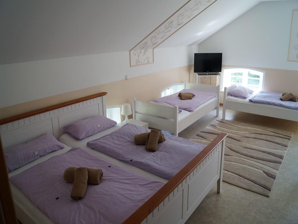 Gasthuus Ulenhoff Hotel Westoverledingen Bilik gambar