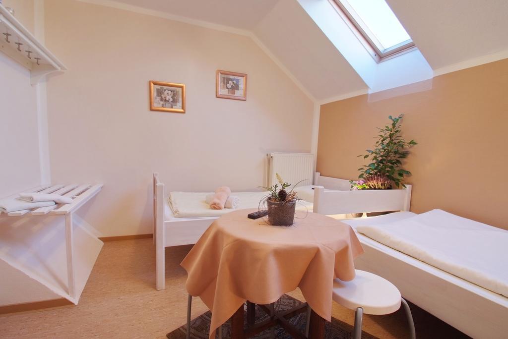 Gasthuus Ulenhoff Hotel Westoverledingen Bilik gambar